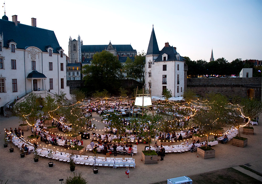 La Tablée unique autour d’Alain Passard, Cour du Château des ducs de Bretagne, 2012